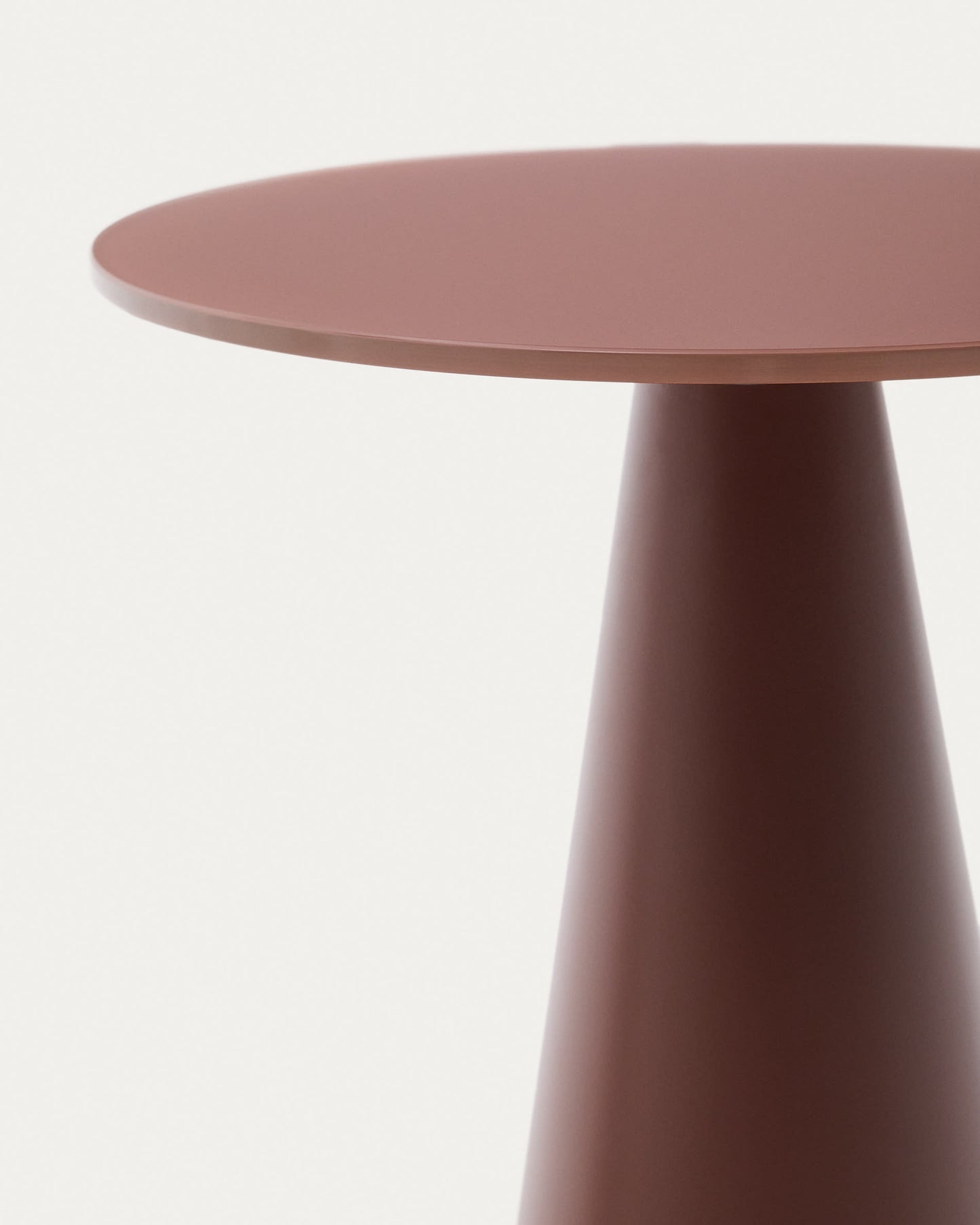 Tavolino d’appoggio Wilshire in vetro temperato smerigliato e acciaio verniciato terracotta satinato Ø35cm