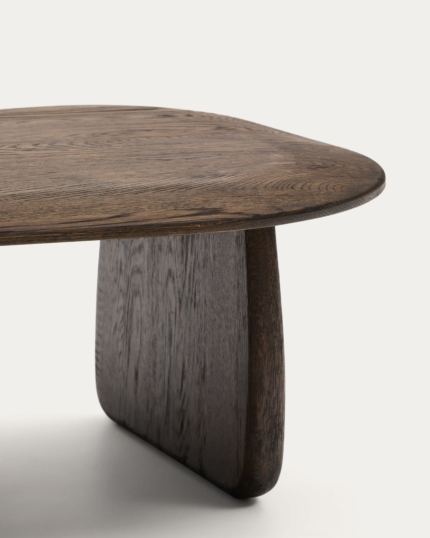 Tavolino Pirita di legno massello di rovere con finitura scura 70,6 x 70 cm