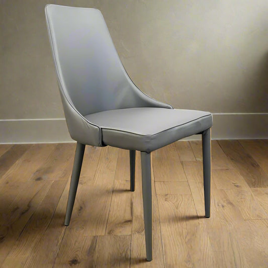 Sedia Magnus