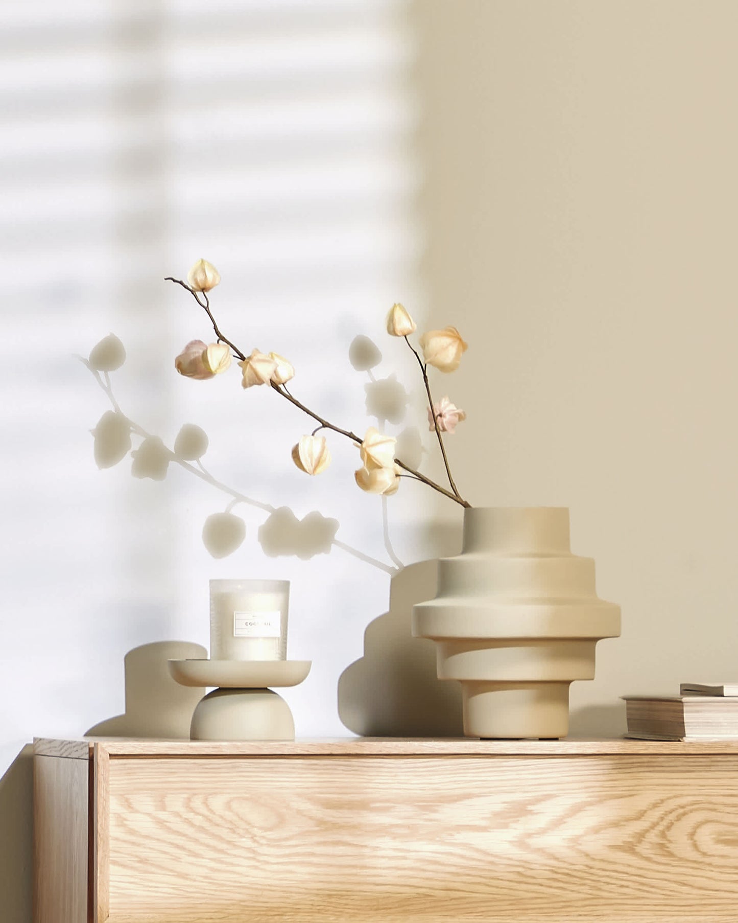 Vaso Velia beige in metallo