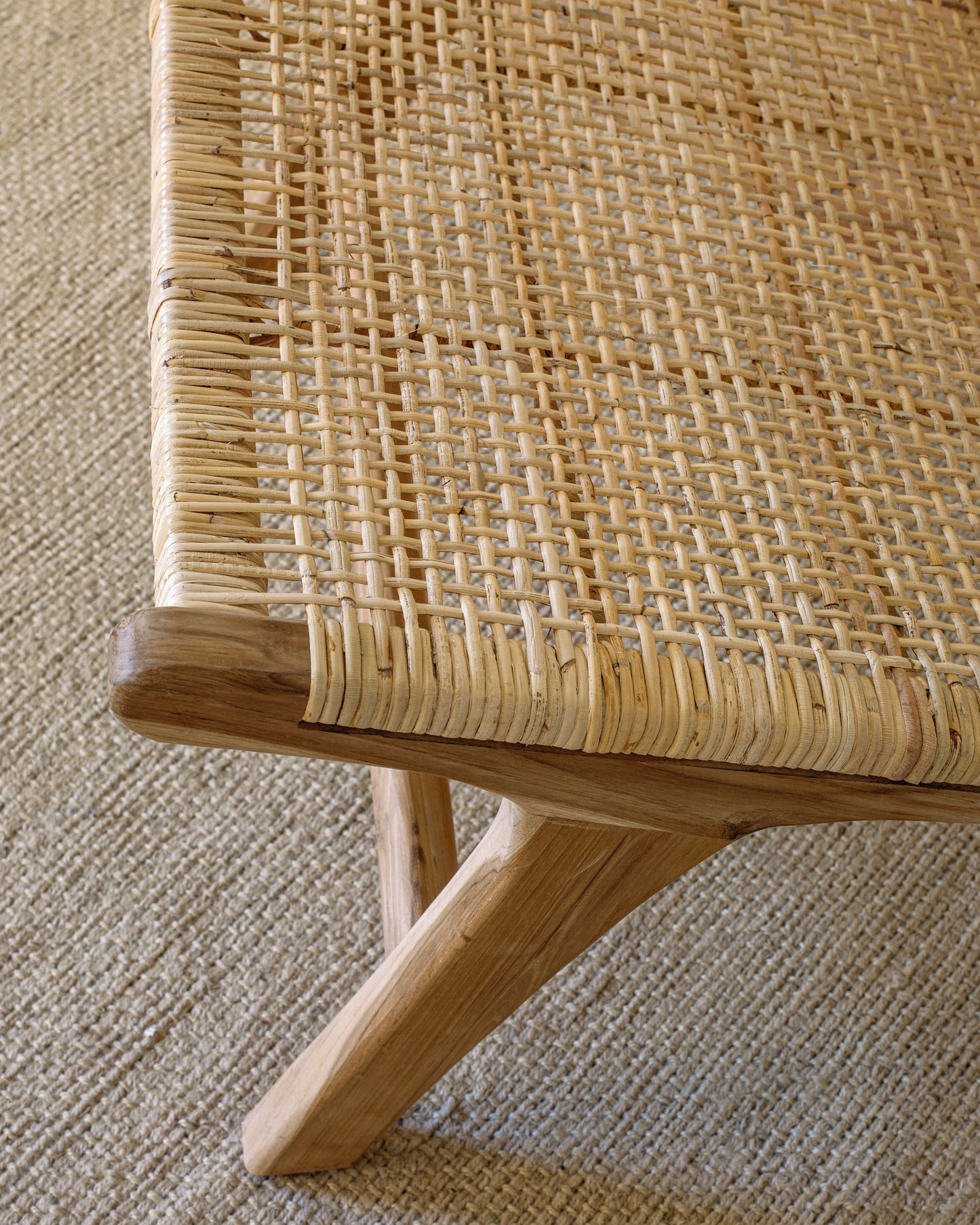 Poltrona Beida in legno massello di teak