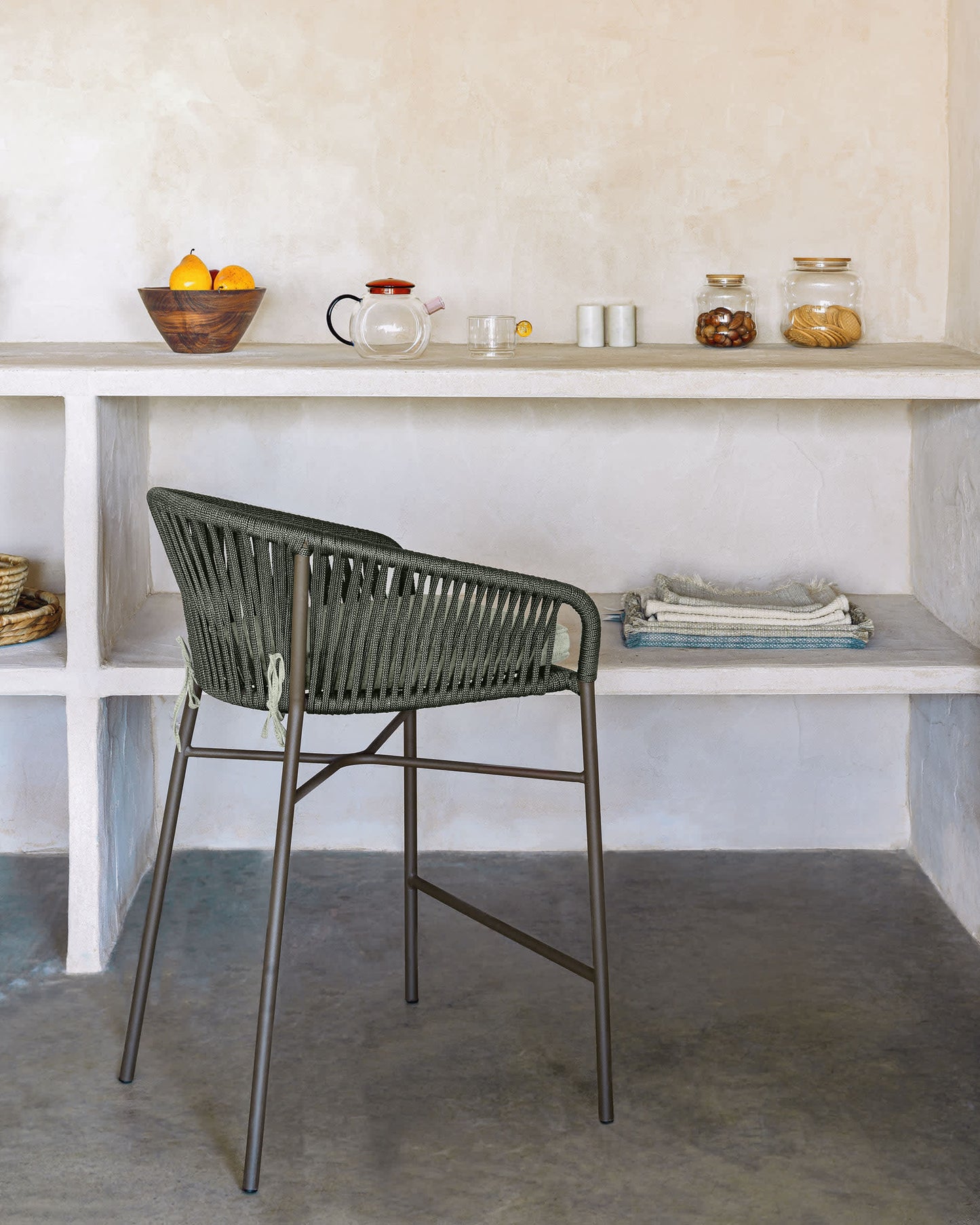 Sgabello Yanet in corda verde altezza 65 cm