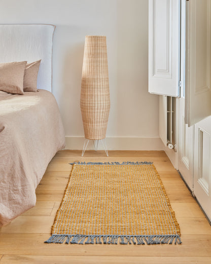 Lampada da terra Kamaria grande in rattan finitura naturale