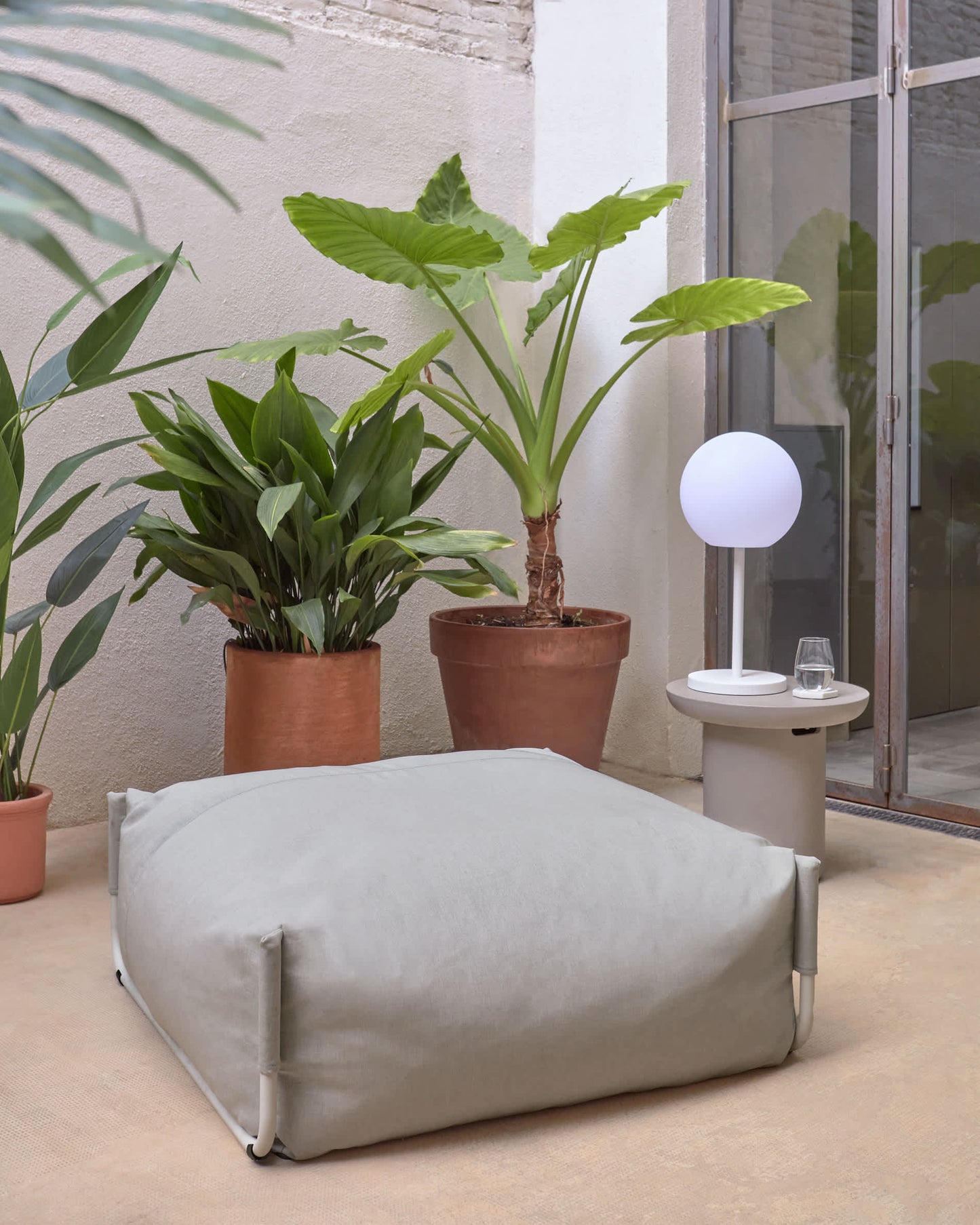 Pouf divano modulare Square grigio chiaro e alluminio bianco 101 x 101 cm