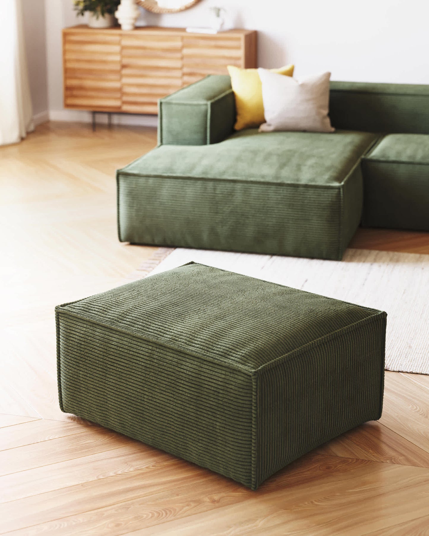 Pouf Blok in velluto a coste spesse verde 90 x 70 cm