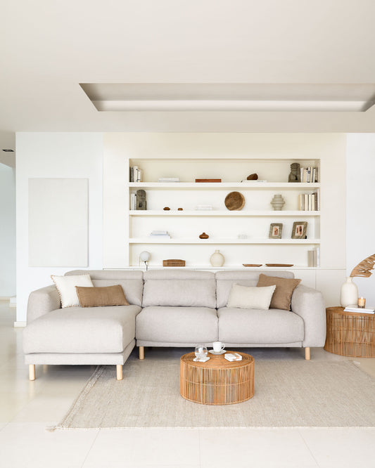 Divano Singa 3 posti con chaise longue sinistra, poggiatesta reclinabile e sedile allungabile beige 296 cm