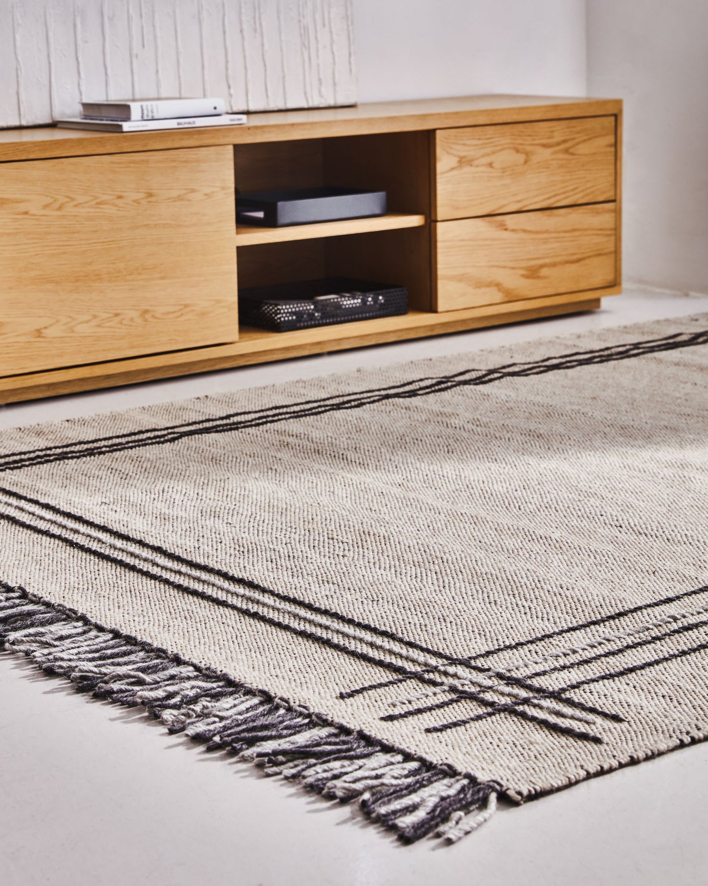 Tappeto Eneo con frange beige e marron 160 x 230 cm