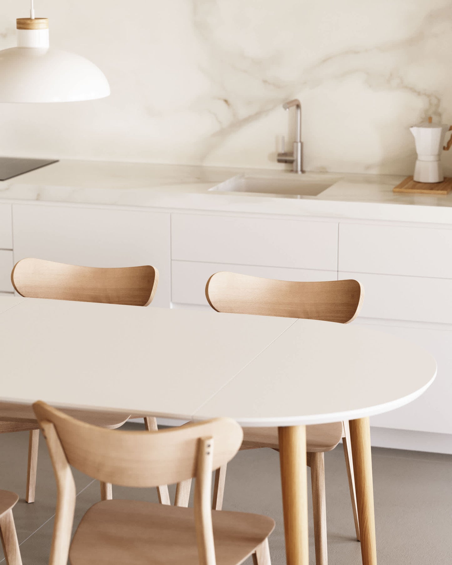 Tavolo rotondo allungabile Oqui MDF laccato bianco e gambe in faggio massiccio 90 (170) x 90 cm
