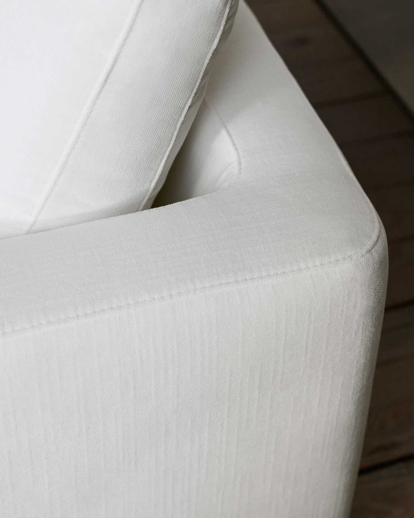 Divano Gala 4 posti in ciniglia bianco con chaise longue destra FSC Mix Credit 300 cm