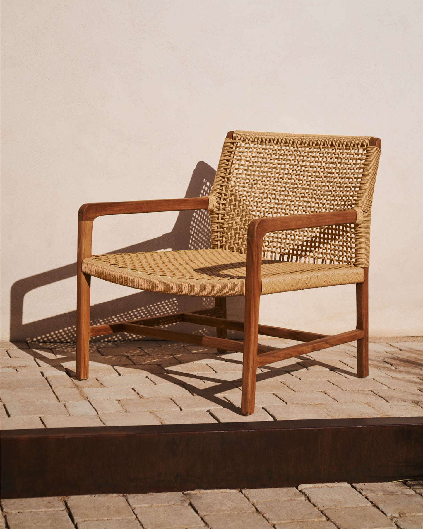 Poltrona Sabolla in legno massiccio di teak
