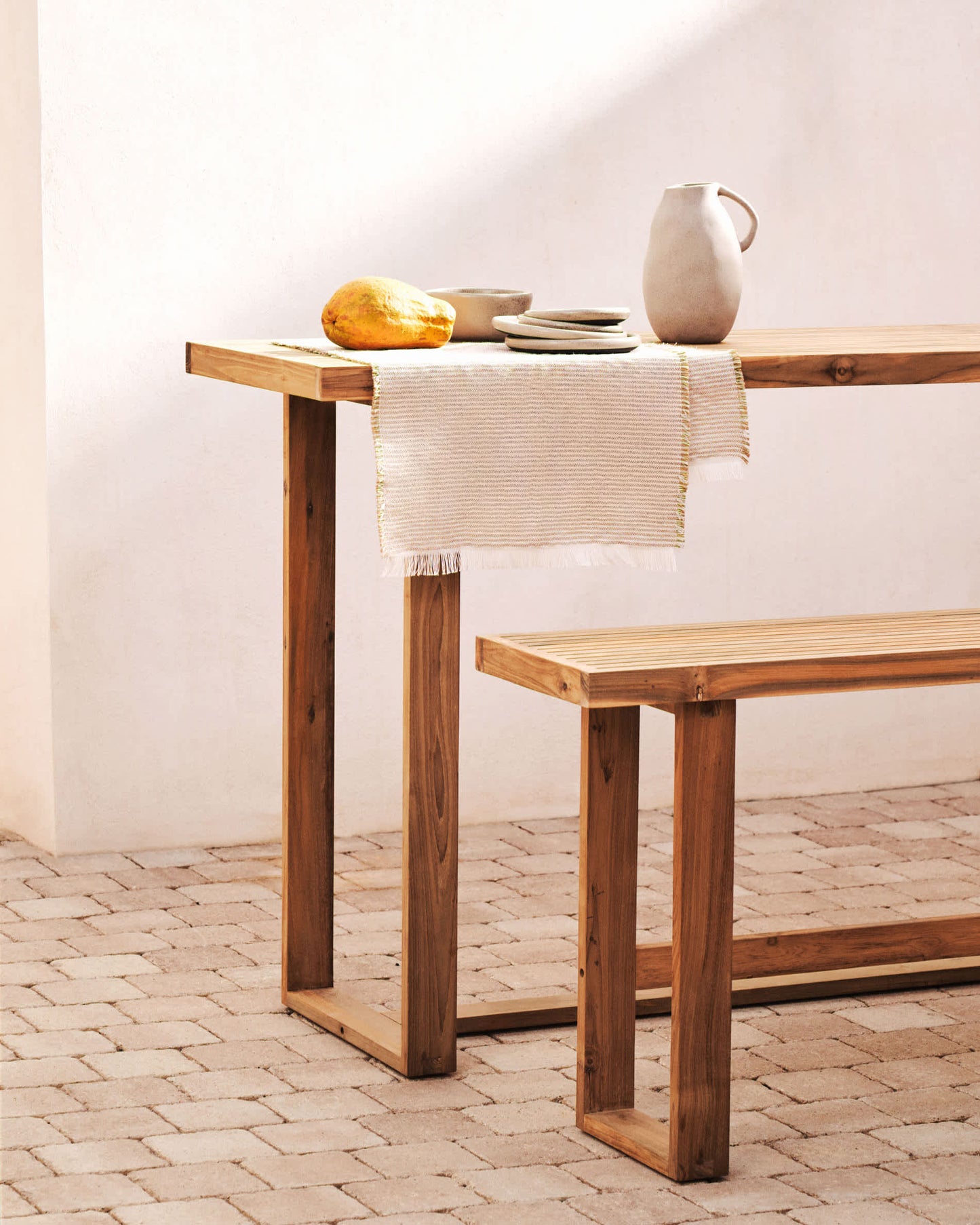 Tavolo alto Canadell in legno massiccio di teak riciclato 140 x 70 cm