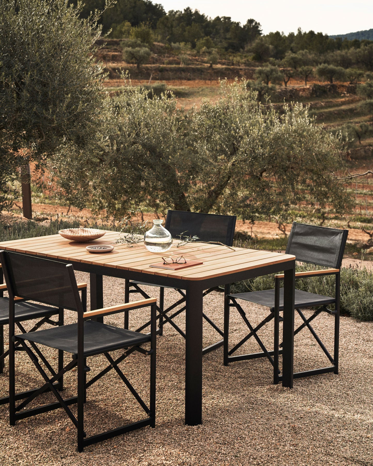 Tavolo 100% da esterno Bona legno massello di teca e alluminio finitura nera 160x90 cm