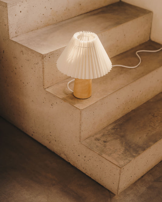 Lampada da tavolo Benicarlo in legno finitura naturale e beige