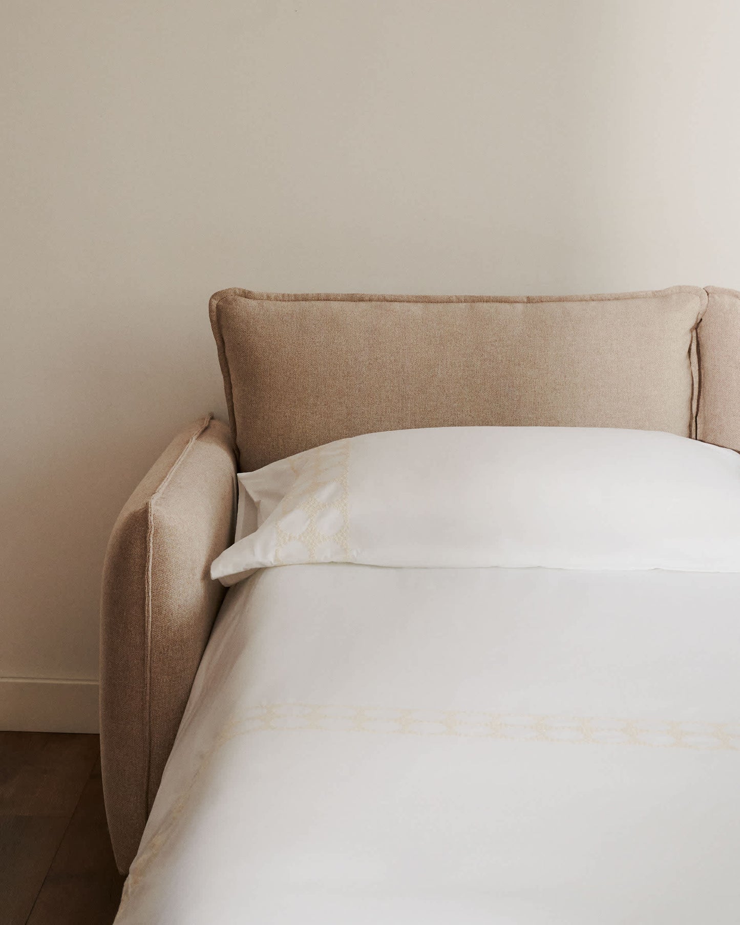 Divano letto Carlota 2 posti in ciniglia beige 185 cm