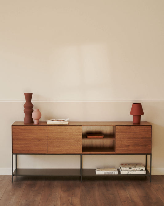 Credenza Vedrana 3 ante impiallacciate noce e gambe in acciaio nero 195x80 cm