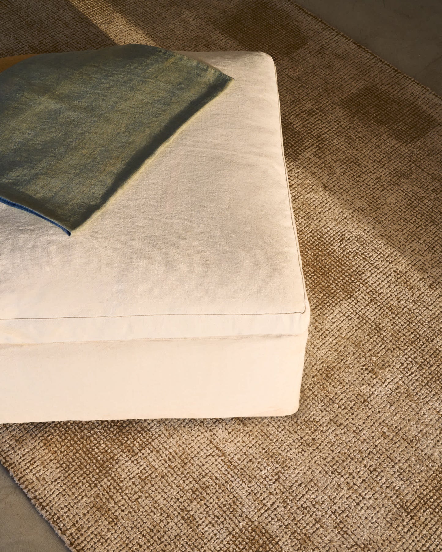 Pouf sfoderabile Zenira con cuscino in cotone e lino beige 90 x 90 cm