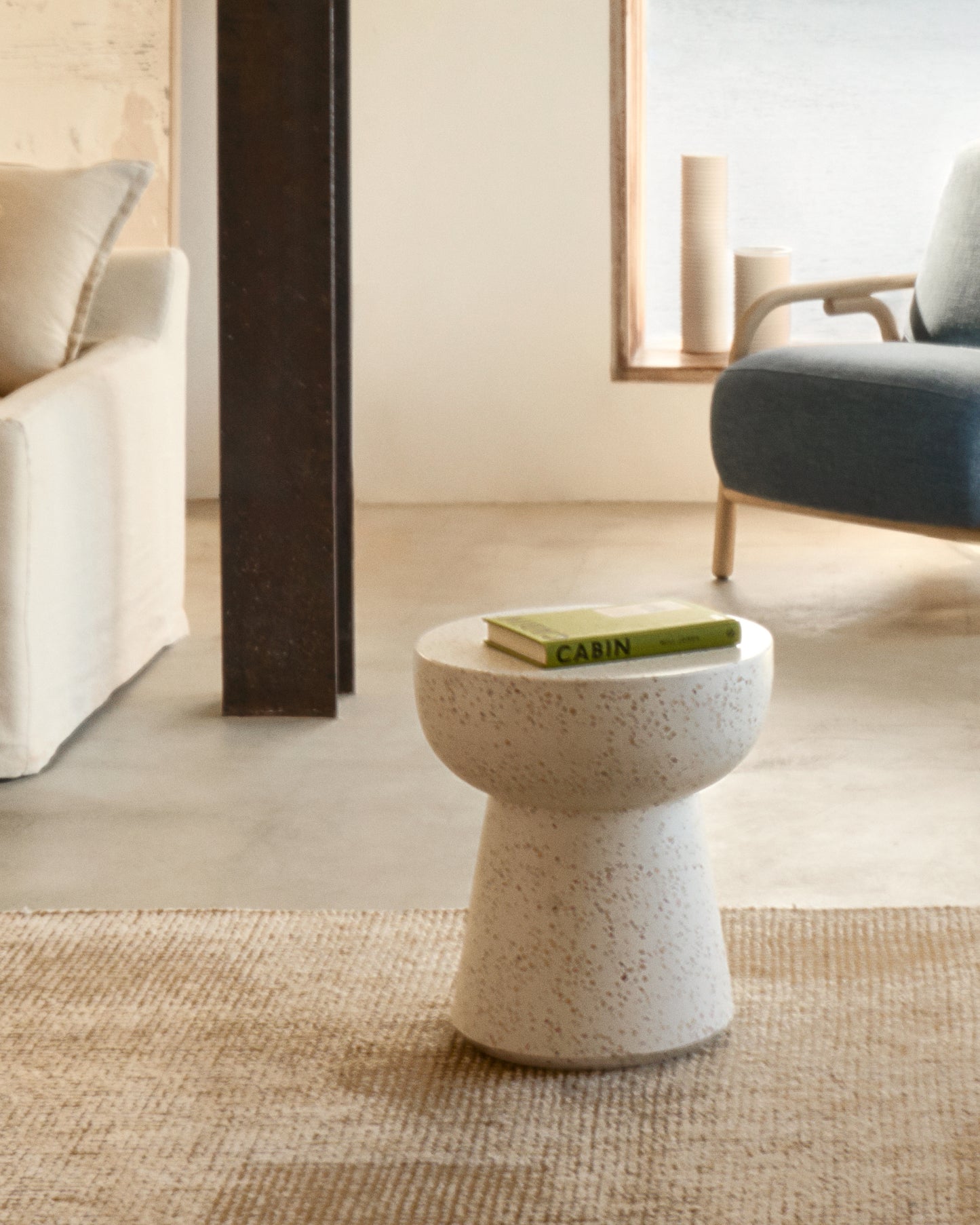 Tavolino da appoggio Pada in terrazzo bianco Ø 40 cm