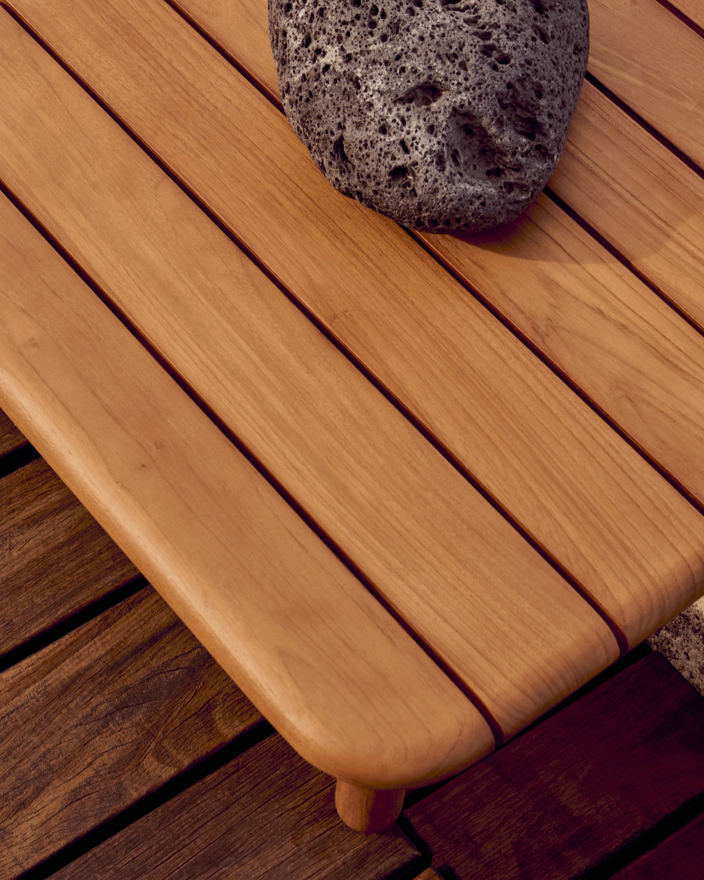 Tavolino da salotto Turqueta in legno massiccio di teak 70 x 70 cm