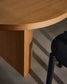Tavolo Nealy con impiallacciatura in rovere e finitura naturale 240 x 100 cm