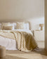 Letto Octavia impiallacciato di frassino testiera foderata bianco 160 x 200 cm