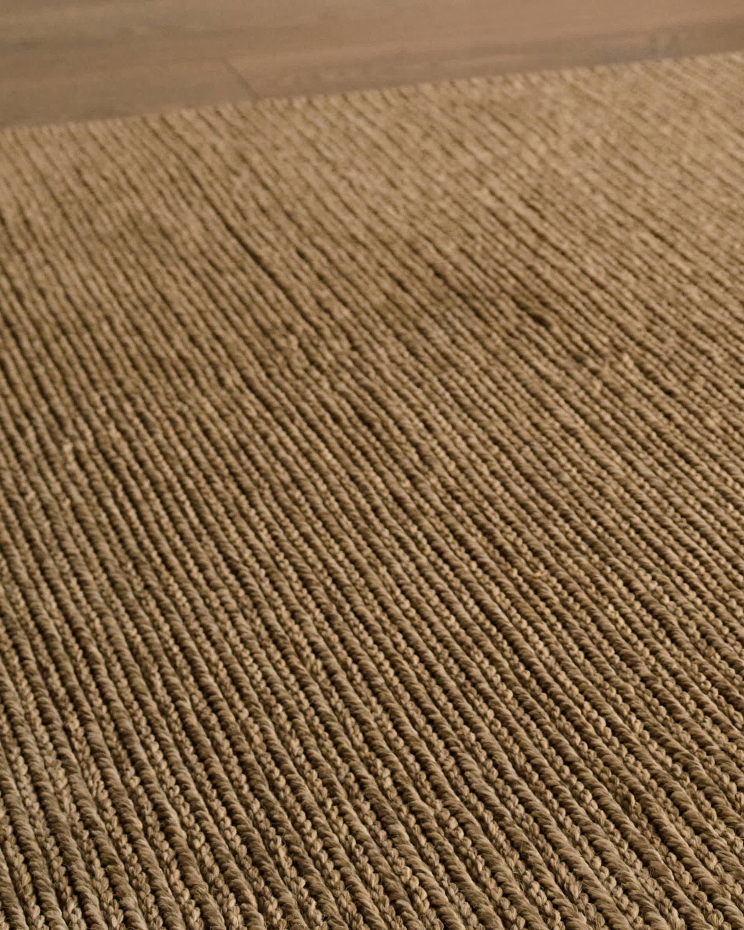 Tappeto Galinda di fibre sintetiche color taupe 160 x 230 cm