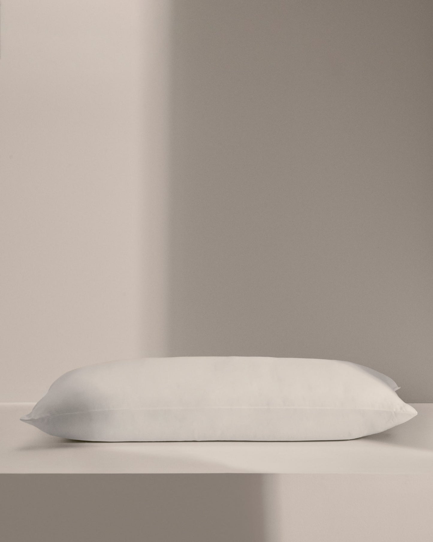 Cuscino Nyla in microfibra 90 x 40 cm prodotto in Spagna