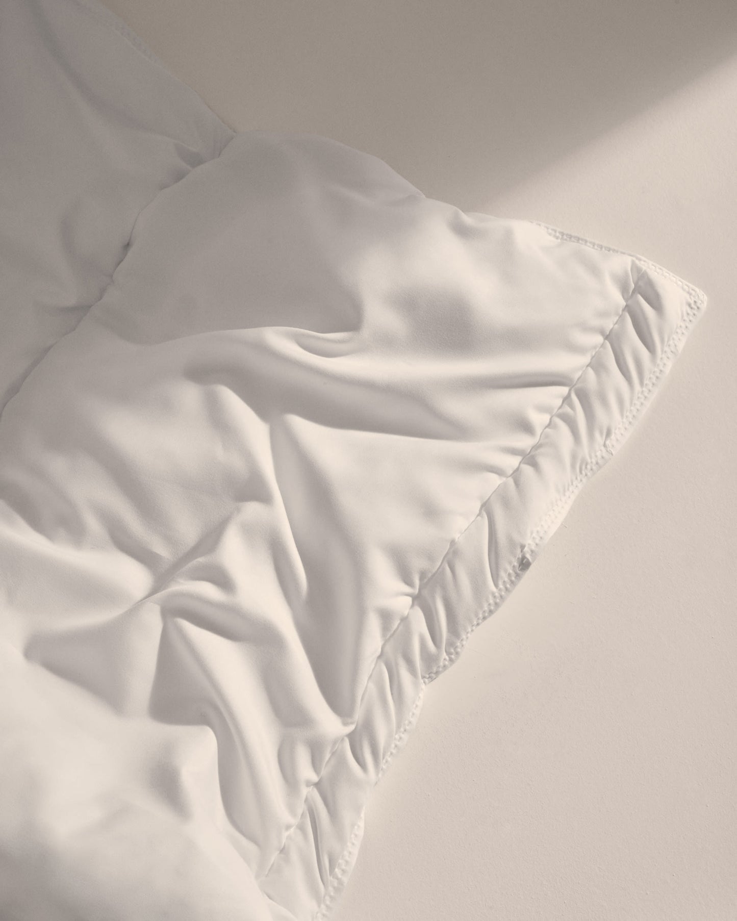 Piumino Mistral in microfibra da 250 gr/m² per letto da 80/90 cm prodotto in Spagna
