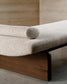 Chaise-longue Topaz in ciniglia beige e legno massello di frassino finitura naturale 200cm FSC 100%