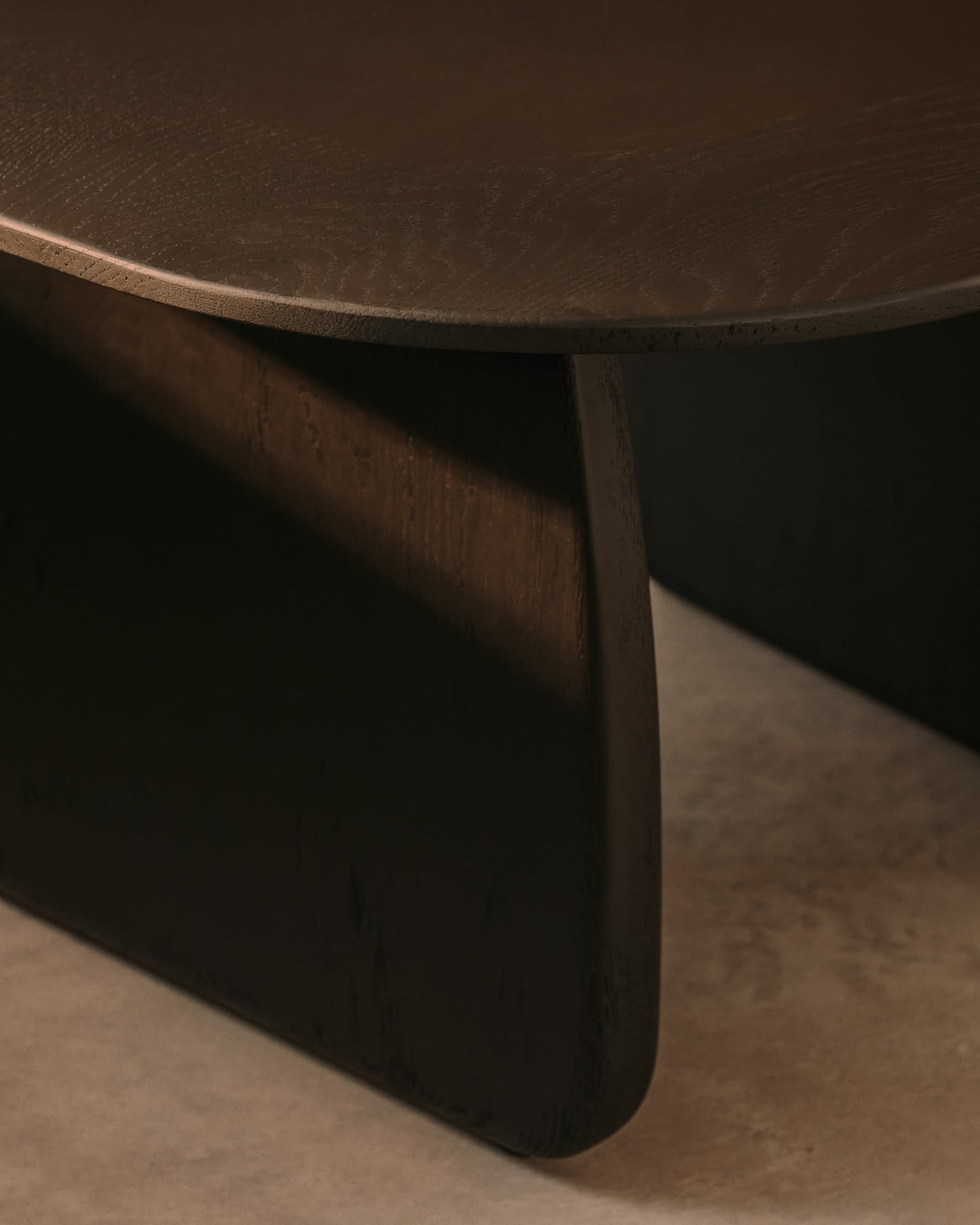 Tavolino Pirita di legno massello di rovere con finitura nero 70,6 x 70 cm