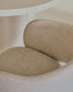 Sedia Maina beige e gambe in acciaio con finitura beige