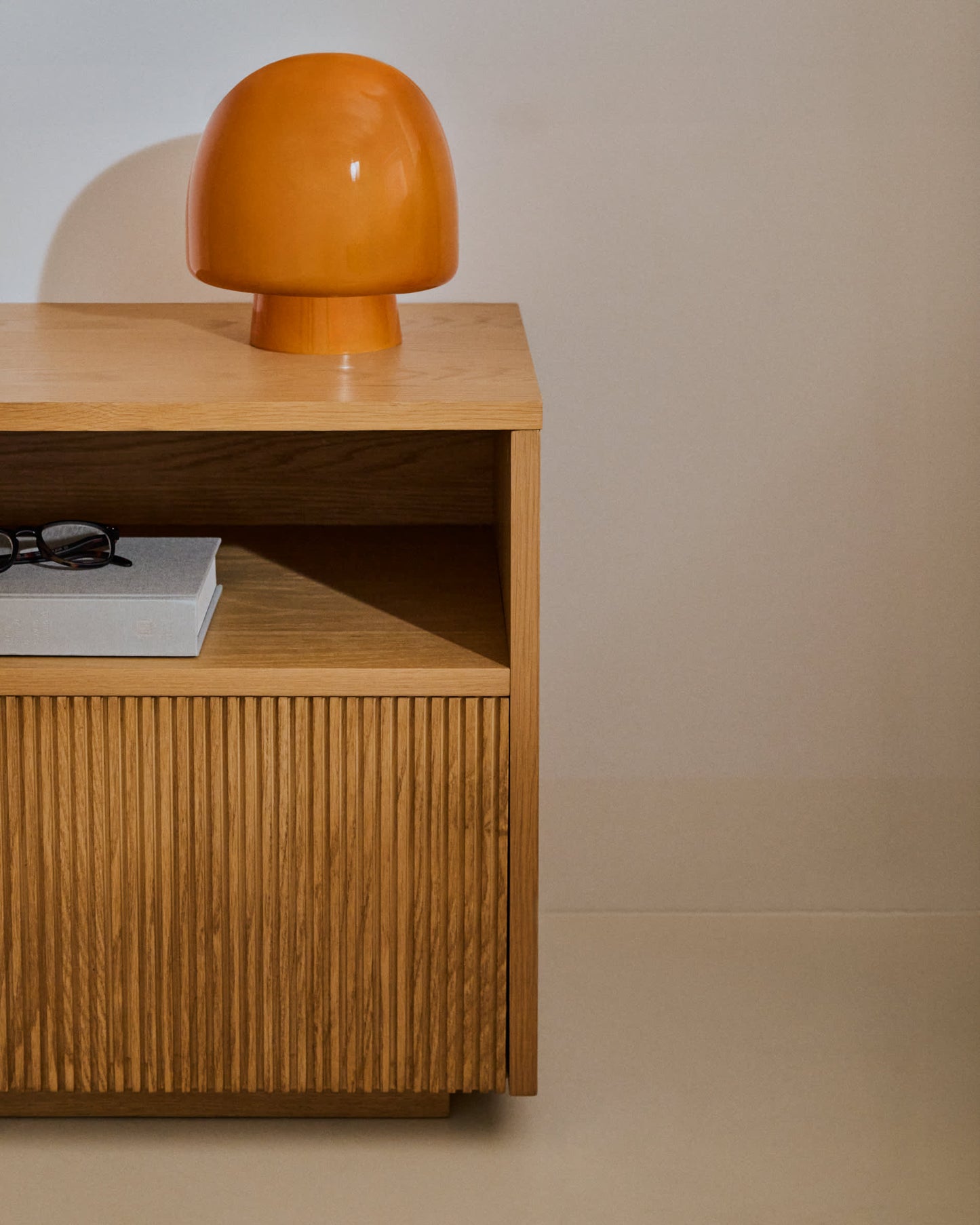 Comodino Helvine 1 cassetto impiallacciatura in rovere 60 x 52 cm