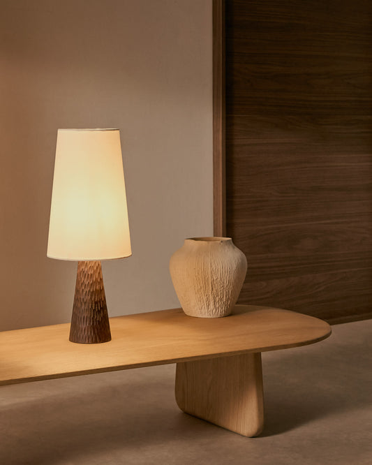 Lampada da tavolo Amire in legno con finitura scura