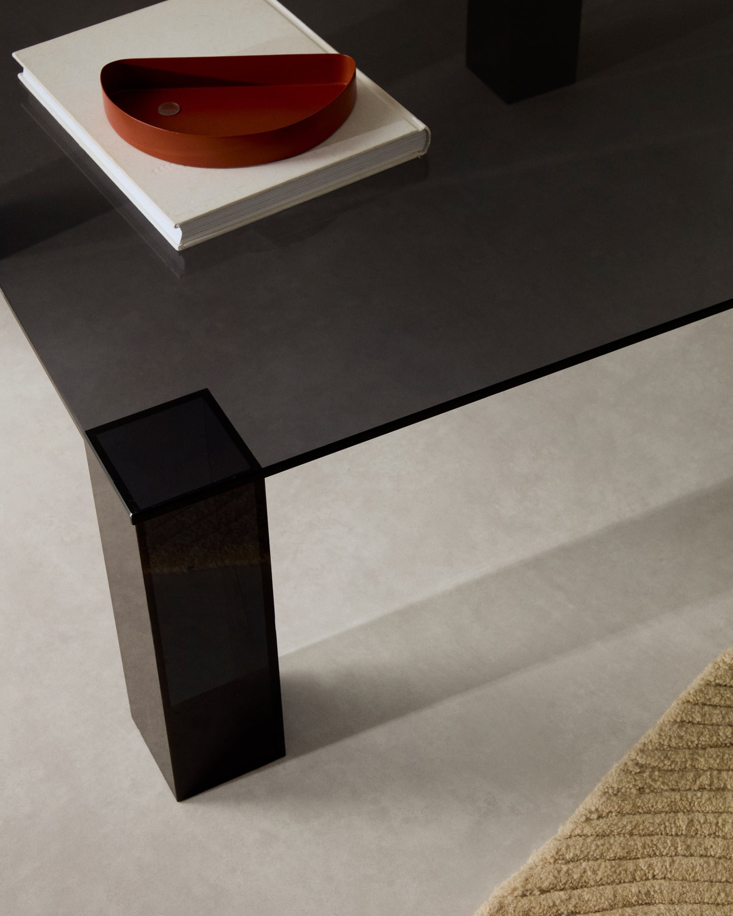 Tavolo d’appoggio Adularia di vetro temperato grigio scuro 85 x 85 cm