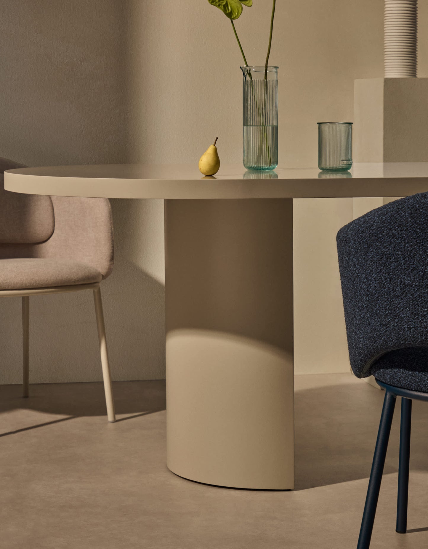 Tavolo Nealy MDF laccato con finitura écru 240 x 100 cm