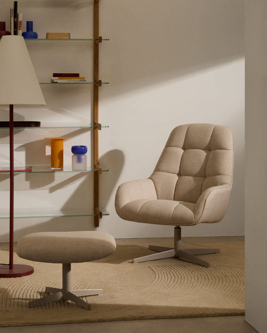 Poltrona girevole Jaspe beige e metallo con finitura grigio