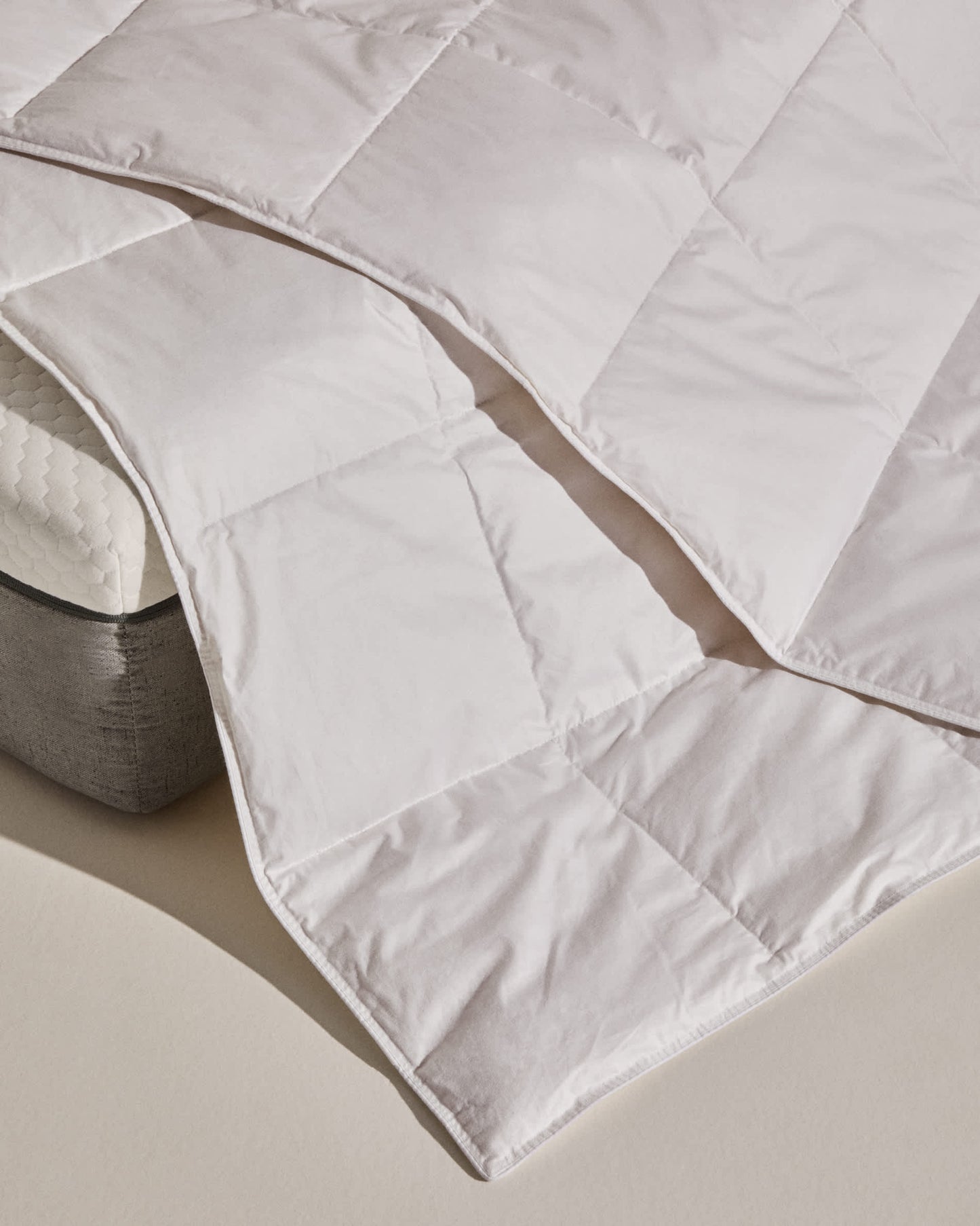 Piumino Atra in piumino e piuma da 190 gr/m² per letto da 80/90 cm prodotto in Spagna