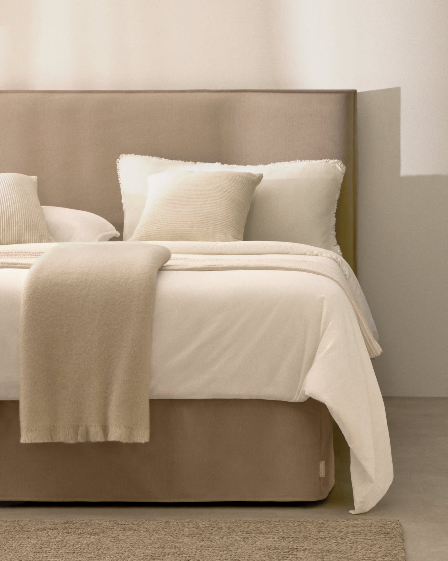 Testiera sfoderabile Jaira in lino e cotone topo per letto da 160 cm FSC Mix Credit