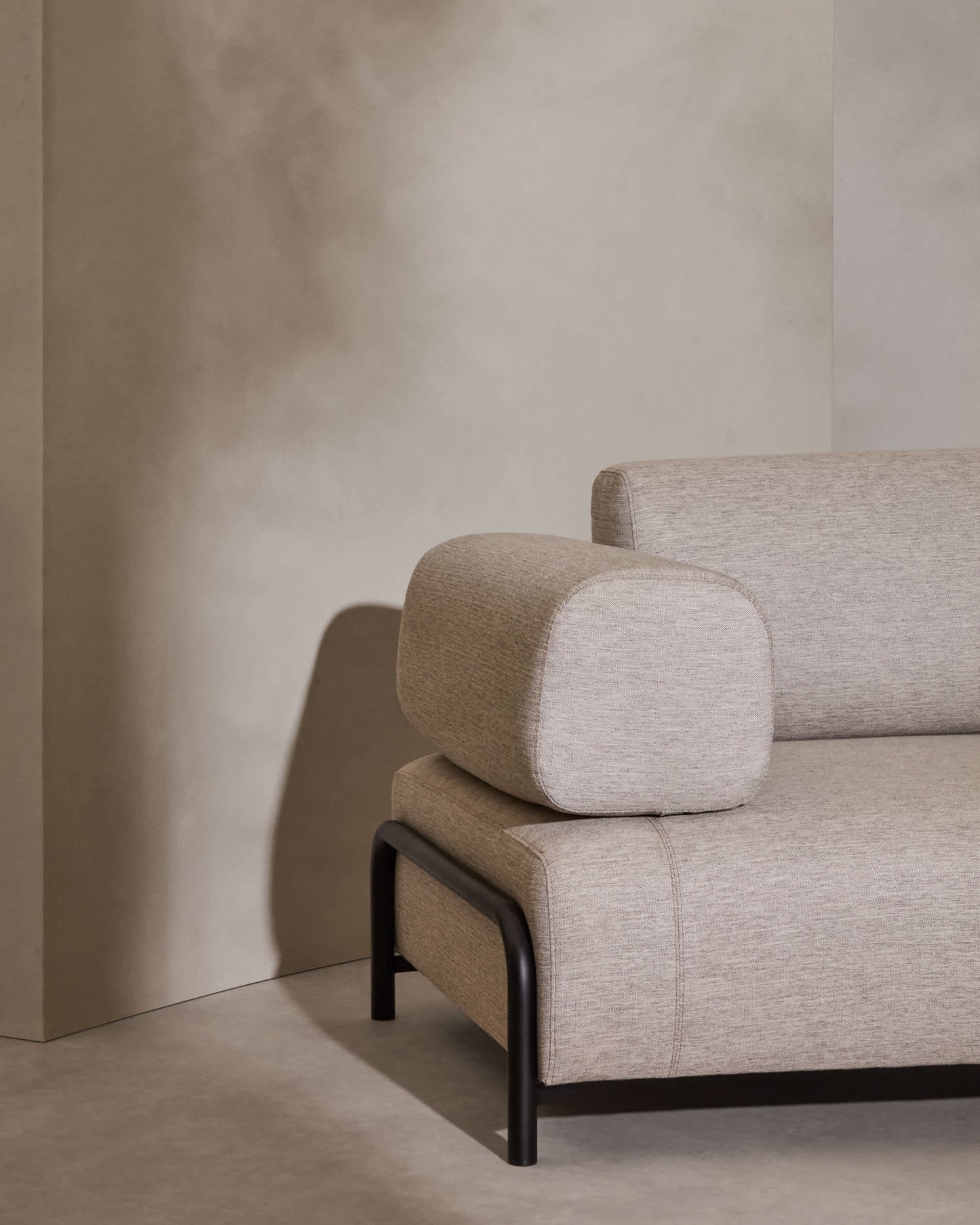Divano Compo 3 posti in ciniglia beige e telaio metallico beige 232 cm