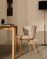 Sedia Ciselia cignilia beige legno di frassino finitura tono naturale