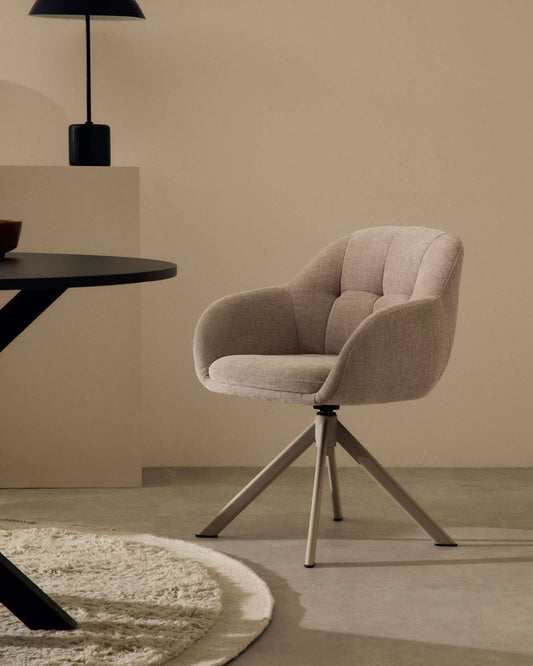 Sedia girevole Dorina di ciniglia beige e gambe in acciaio con finitura beige