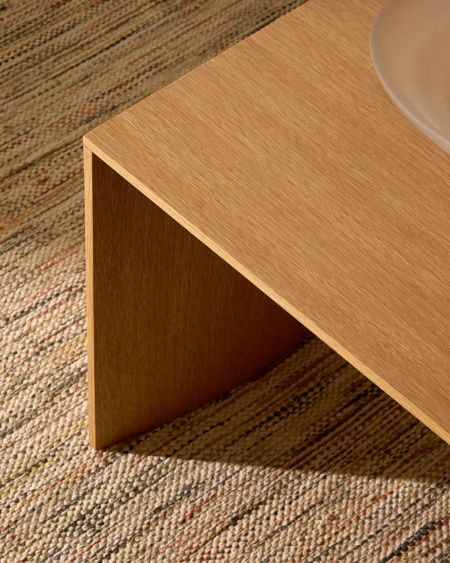 Tavolino d’appoggio Litto con impiallacciatura in rovere 55 x 40 cm