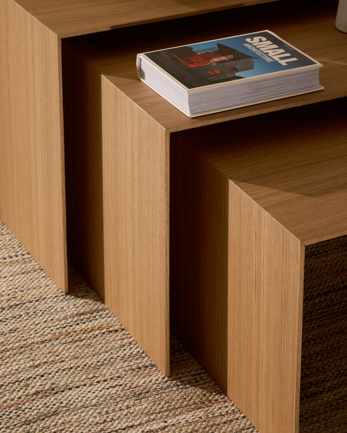 Set Litto con 3 tavolini a nido impiallacciatura in rovere 60 x 40 / 51 x 36 / 42 x 31 cm