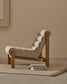 Poltrona Magira beige in rovere massiccio con finitura naturale