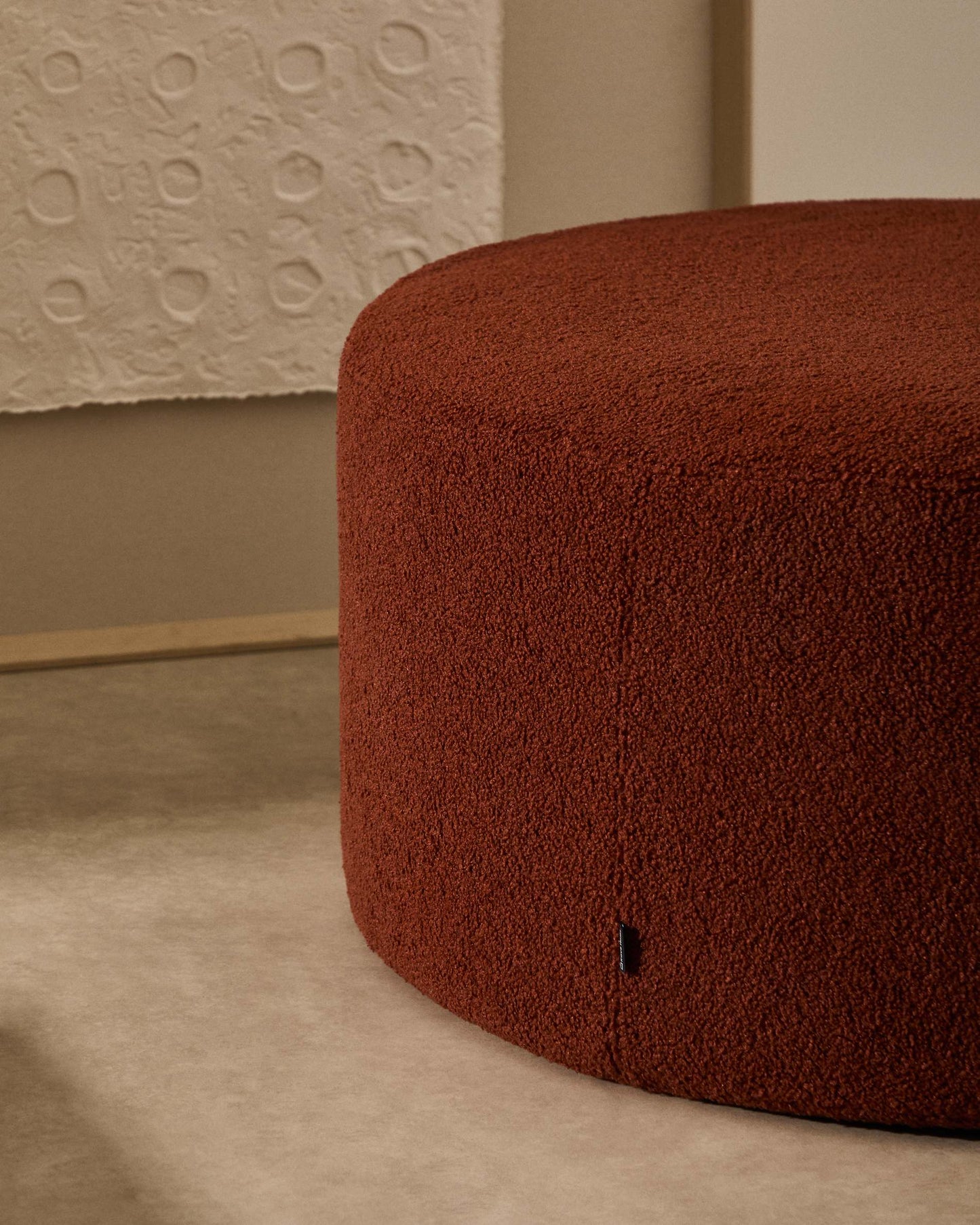 Pouf sfoderabile Kaeli in tessuto bouclé terracotta Ø 90 cm