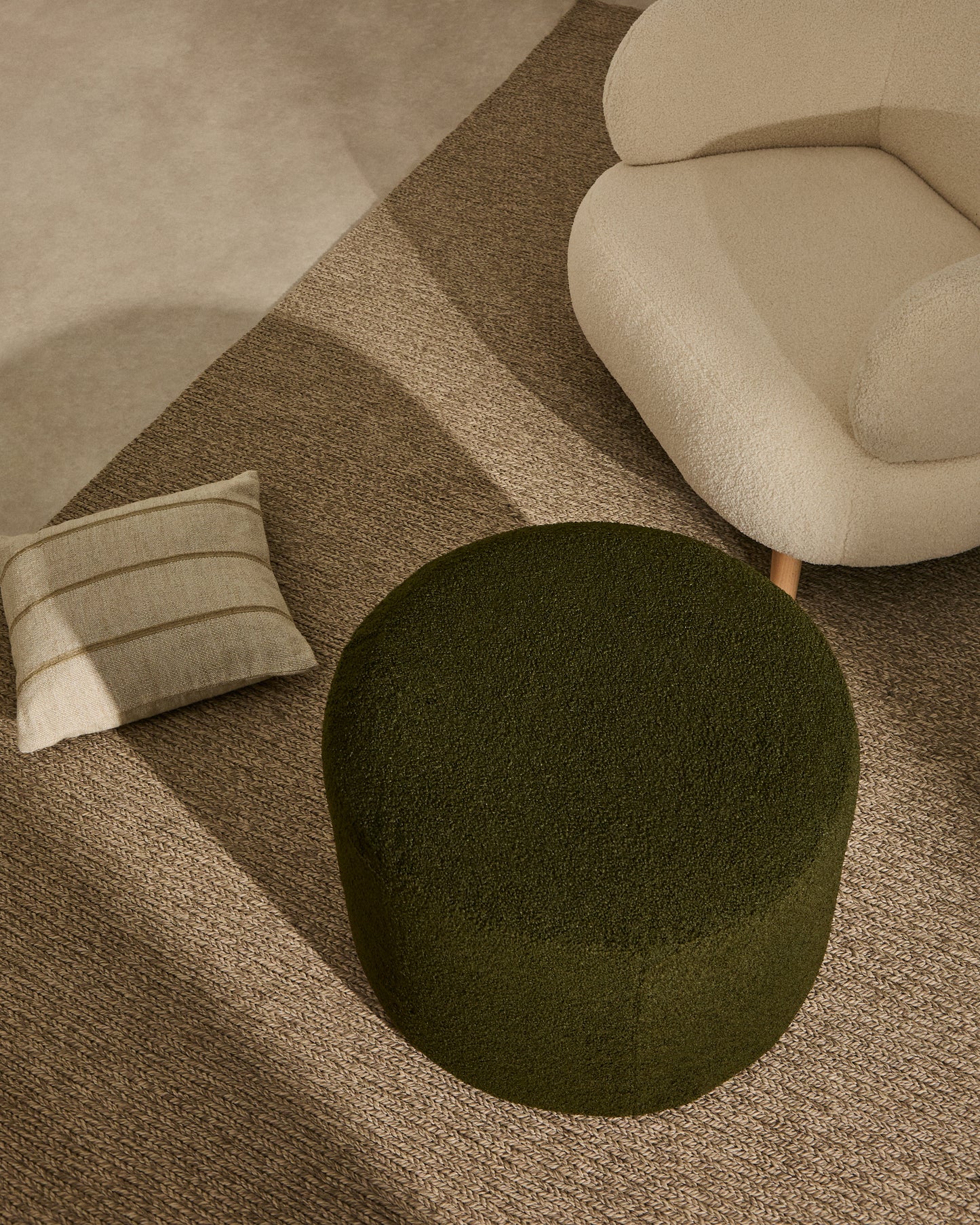 Pouf sfoderabile Kaeli in tessuto bouclé verde Ø 43 cm