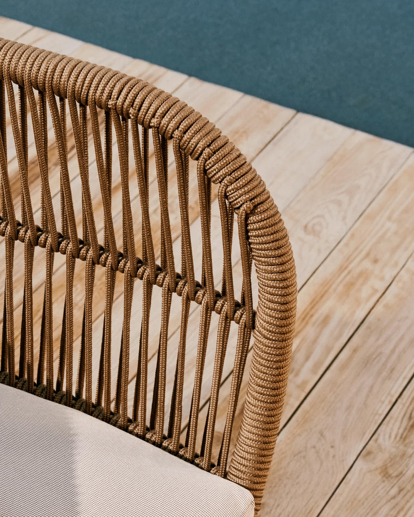 Divano Catalina 3 posti in corda beige e legno massello di acacia 170 cm