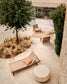 Lettino Itani in legno d'acacia massiccio e rattan sintetico