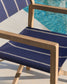 Sedia pieghevole da esterno Vilara a righe blu e beige in legno massiccio di acacia