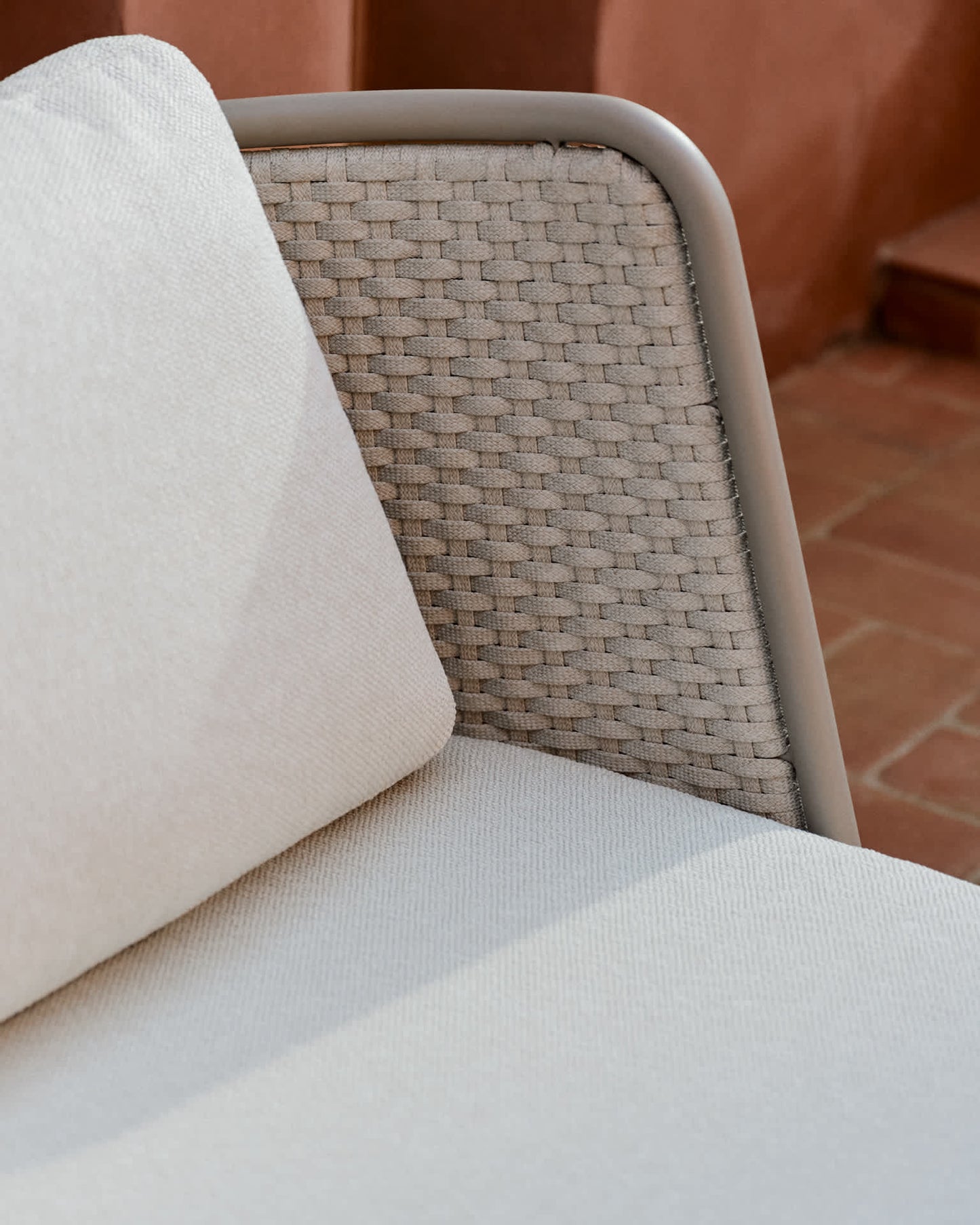 Poltrona da esterno Sedalis in alluminio e corda color tortora