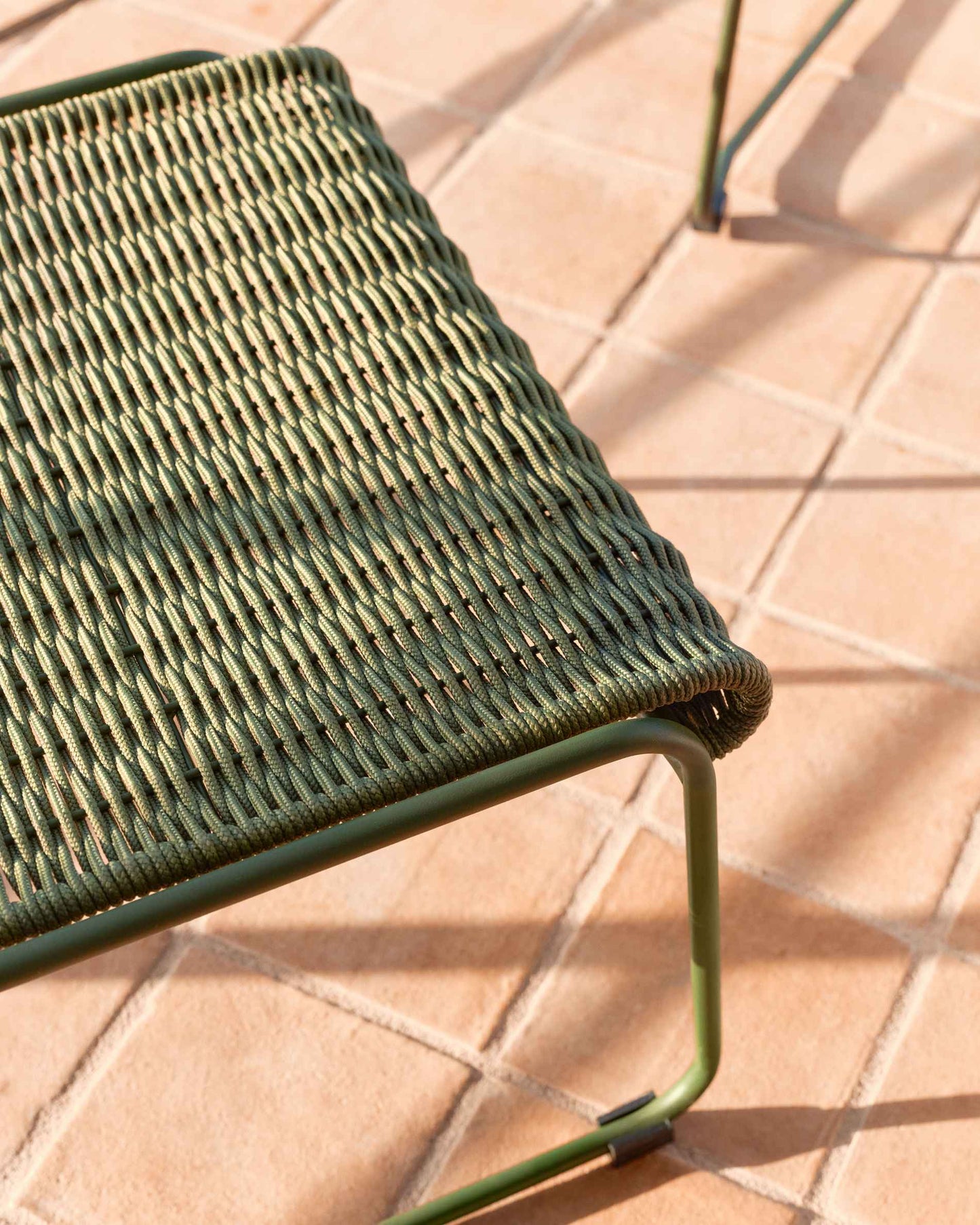 Poggiapiedi Maurina in acciaio zincato e corda verde 58 x 52,5 cm